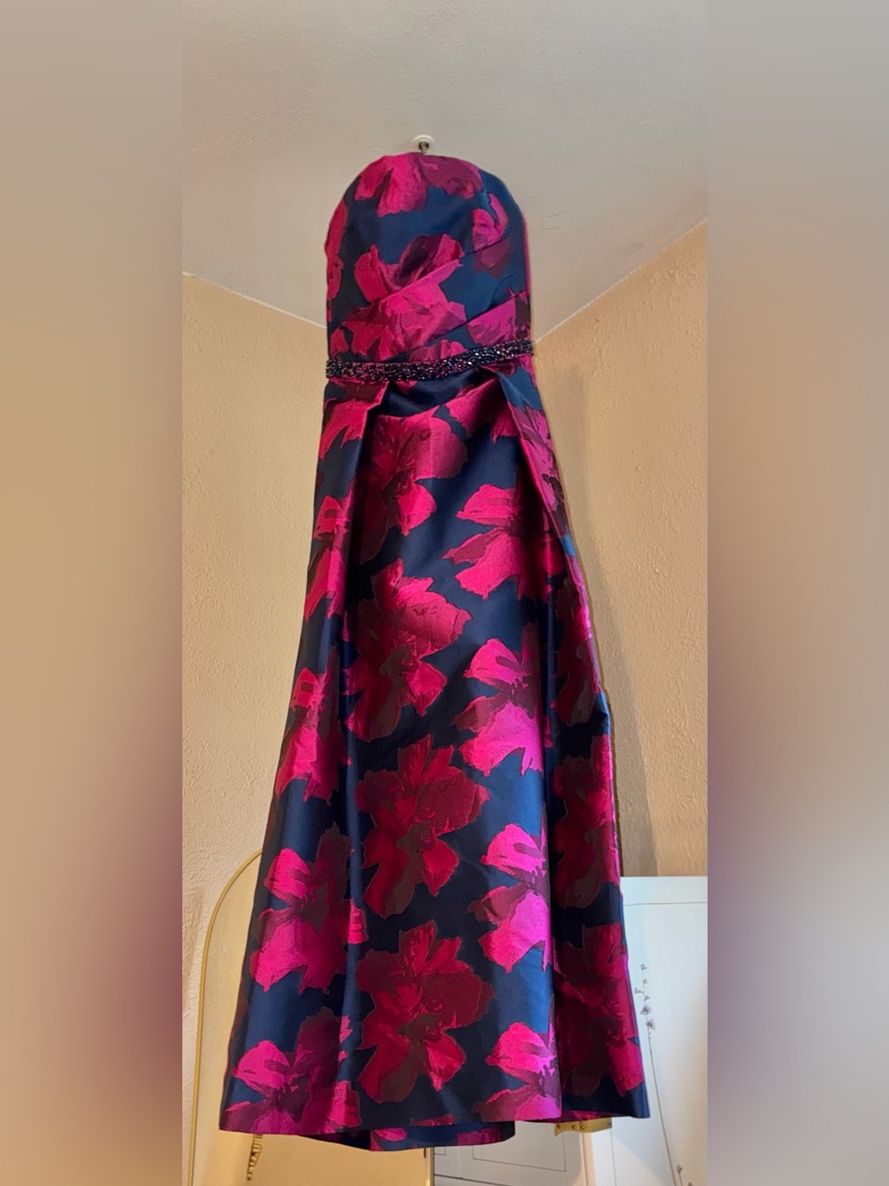Carmen Marc Valvo Infusion Floral Mikado Beaded Waist Ball Gown Navy Pink Sz 4